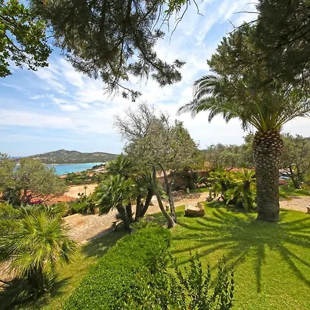 Smeraldo Villa *