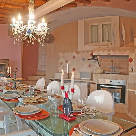 Smeraldo Villa *